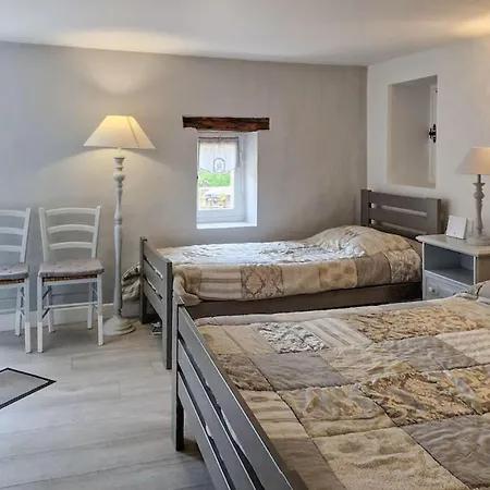 Charmante Maison Avec Piscine Vakantiehuis *